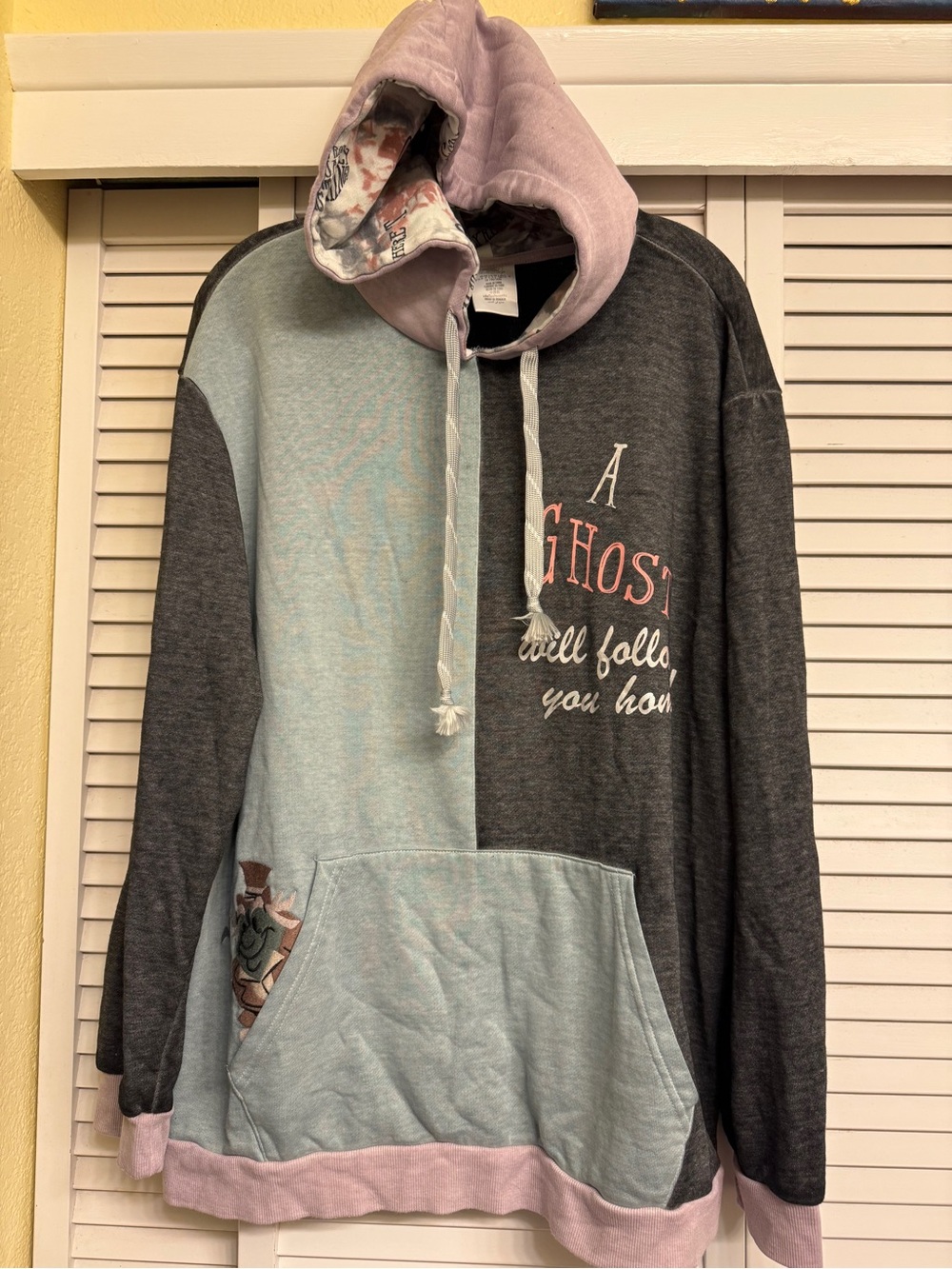 Disney Gray Haunted Mansion A Ghost will follow you home Hoodie Sweatshirt Sz L